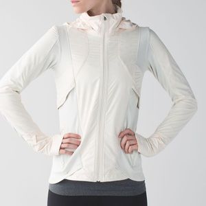 Like new Lululemon Kanto Catch Me Run Jacket sz 4